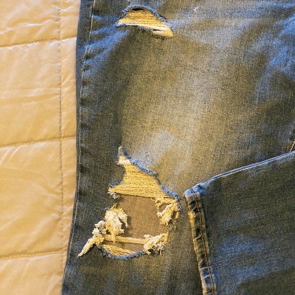 NWT Old Navy Higher High-Waisted O.G. Straight
Ripped Jeans - Picture 8 of 15